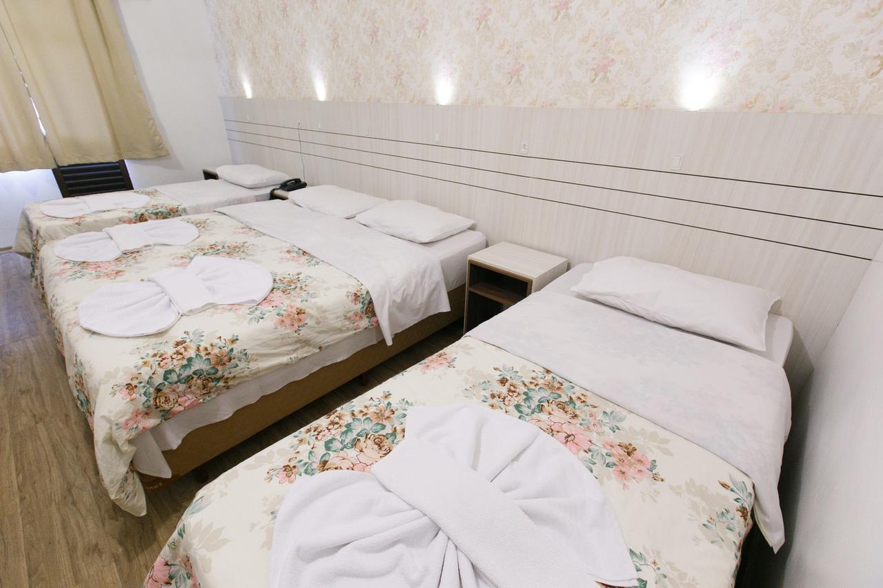 Hotel 13 Linden เตรเซชิเลียส ภายนอก รูปภาพ