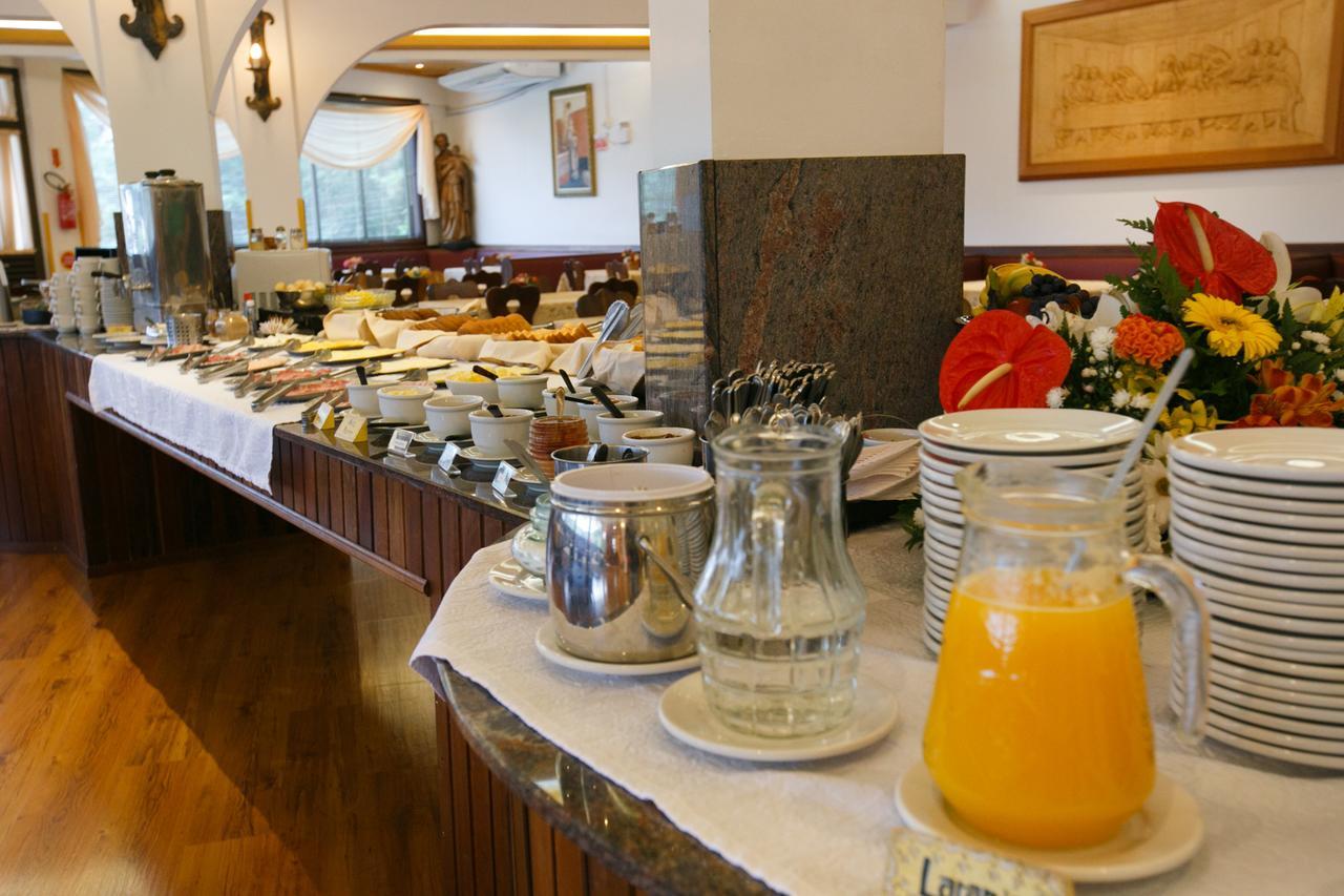 Hotel 13 Linden เตรเซชิเลียส ภายนอก รูปภาพ